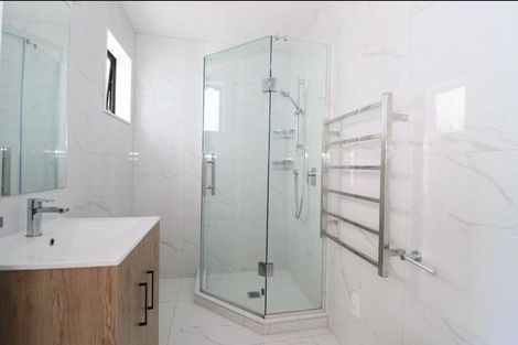 Photo of property in 22 Korokio Lane, Henderson, Auckland, 0612