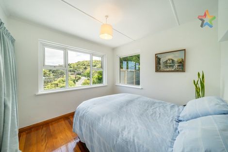 Photo of property in 46 Maungaraki Road, Korokoro, Lower Hutt, 5012