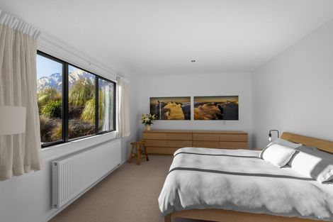 Photo of property in 7 Rabbiters Drive, Jacks Point, Queenstown, 9371