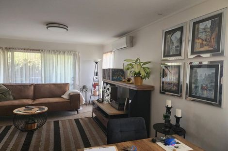 Photo of property in 1/18 Kentigern Close, Pakuranga, Auckland, 2010