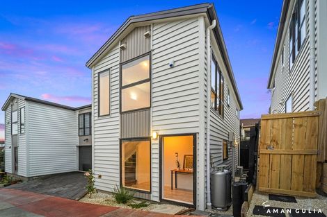 Photo of property in 21b Craigbank Avenue, New Lynn, Auckland, 0600