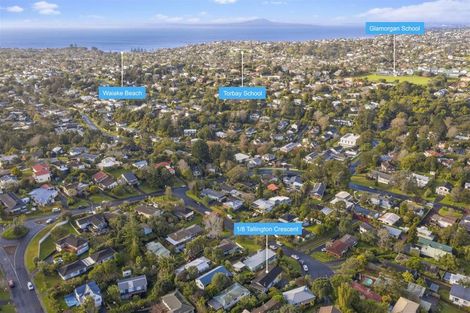 Photo of property in 1/8 Tallington Crescent, Torbay, Auckland, 0630