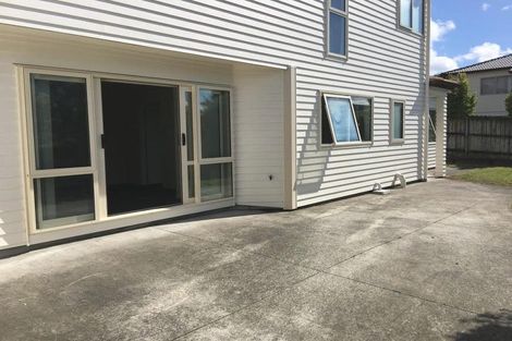 Photo of property in 76 Hugh Green Drive, Pinehill, Auckland, 0632