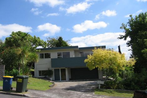 Photo of property in 11 Valdese Rise, Browns Bay, Auckland, 0630