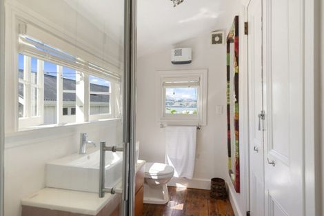 Photo of property in 24 Simeon Quay, Lyttelton, 8082