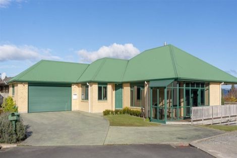 Photo of property in 3a Kauri Grove, Lansdowne, Masterton, 5810