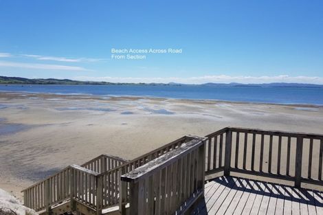 Photo of property in 19 Karoro Road, One Tree Point, 0118