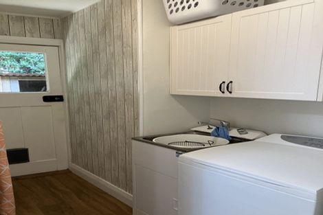 Photo of property in 8 Taungata Road, York Bay, Lower Hutt, 5013