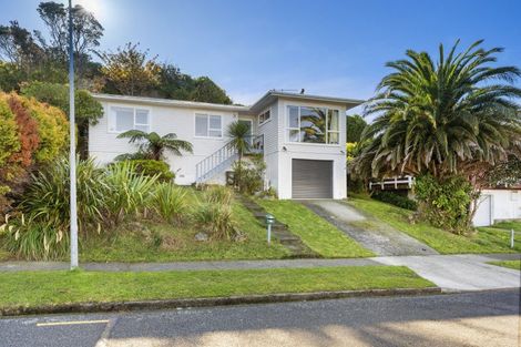 Photo of property in 24 Acacia Avenue, Maungaraki, Lower Hutt, 5010