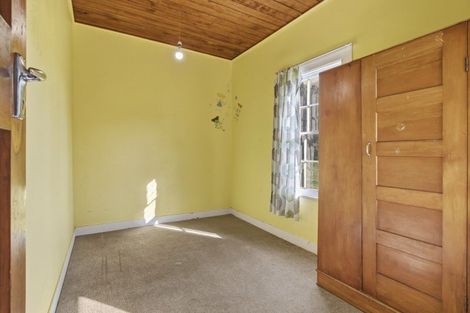 Photo of property in 921 Ongo Road, Hunterville, 4782