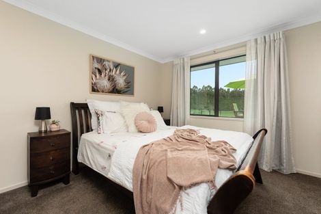 Photo of property in 2 Raptor Way, Welcome Bay, Tauranga, 3175