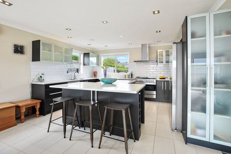 Photo of property in 17 Compton Grove, Huntington, Hamilton, 3210