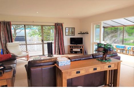 Photo of property in 1 Nebraska Way, Brooklyn, Wellington, 6021