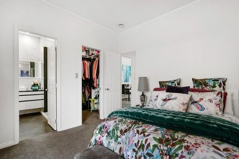 Photo of property in 11 Rifleman Rise, Unsworth Heights, Auckland, 0632