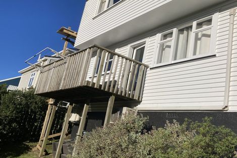 Photo of property in 92 Karepa Street, Brooklyn, Wellington, 6021