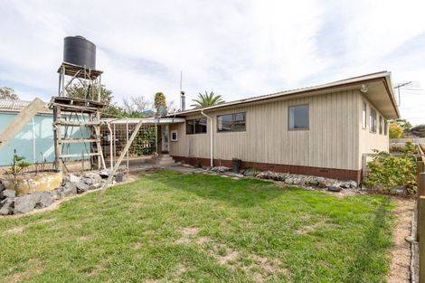 Photo of property in 18 Orchard East Road, Ngatea, 3503