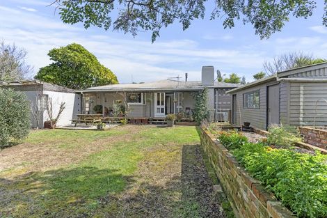 Photo of property in 71 Mountain Road, Sentry Hill, New Plymouth, 4373