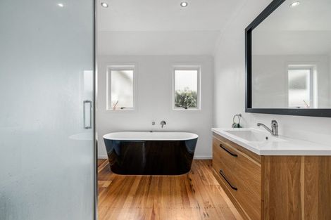 Photo of property in 34 Hamilton Road, Cambridge, 3434
