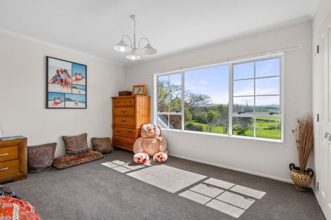 Photo of property in 2 Lees Pakaraka Road, Te Ore Ore, Masterton, 5886