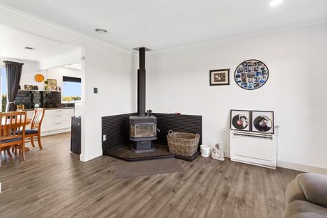 Photo of property in 8 Arowhenua Station Road, Kerrytown, Timaru, 7973