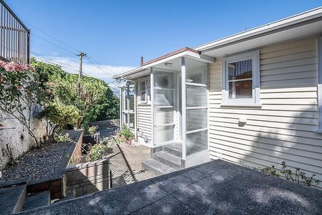 Photo of property in 26 Arapiko Street, Johnsonville, Wellington, 6037