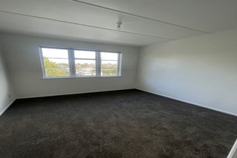 Photo of property in 20 Woodside Road, Massey, Auckland, 0614