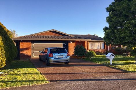 Photo of property in 20 Golfland Drive, Golflands, Auckland, 2013