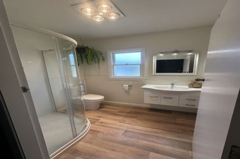 Photo of property in 137 Main North Road, Woodend, 7610