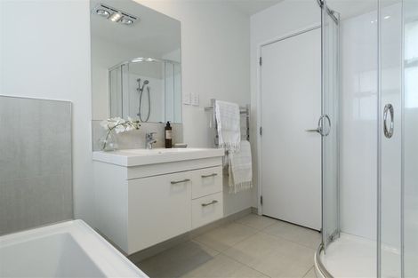 Photo of property in 28 Te Kio Crescent, Papamoa Beach, Papamoa, 3118