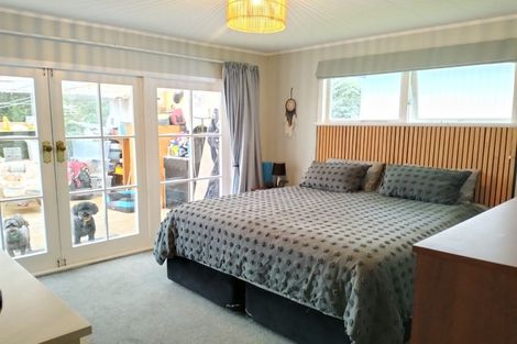 Photo of property in 27 Ngahere Street, Stokes Valley, Lower Hutt, 5019