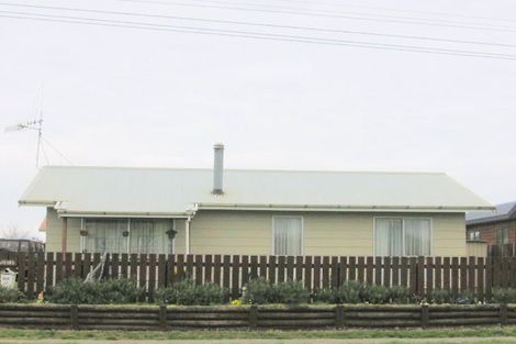 Photo of property in 61 Johnston Street, Foxton, 4814