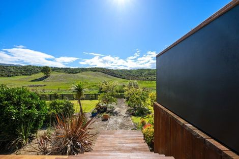 Photo of property in 11 Glentui Place, Waikawa, Picton, 7220