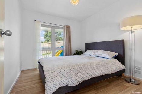 Photo of property in 121a Seabrook Avenue, New Lynn, Auckland, 0600