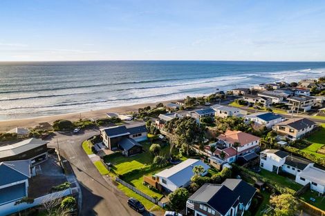 Photo of property in 3 Mallinder Place, Oakura, 4314