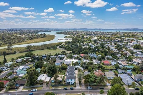 Photo of property in 27d Taipari Road, Te Atatu Peninsula, Auckland, 0610