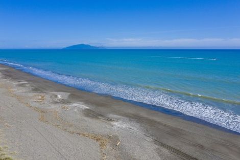 Photo of property in 230-232 Marine Parade, Otaki Beach, Otaki, 5512