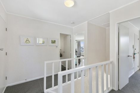 Photo of property in 10 Bowline Place, Whitby, Porirua, 5024