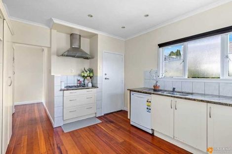 Photo of property in 18 Tirimoana Road, Te Atatu South, Auckland, 0602