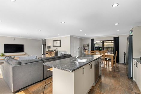 Photo of property in 73 Percy Kinsman Crescent, Riverstone Terraces, Upper Hutt, 5018