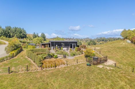 Photo of property in 22 Highlands Drive, Waipawa, 4277