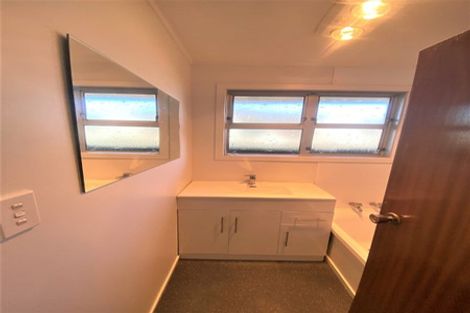 Photo of property in 2/26 Gladson Avenue, Sockburn, Christchurch, 8042