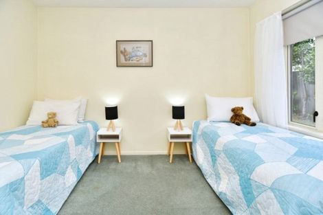 Photo of property in 395 Yaldhurst Road, Russley, Christchurch, 8042