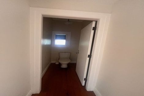 Photo of property in 7 Otahuri Crescent, Greenlane, Auckland, 1051