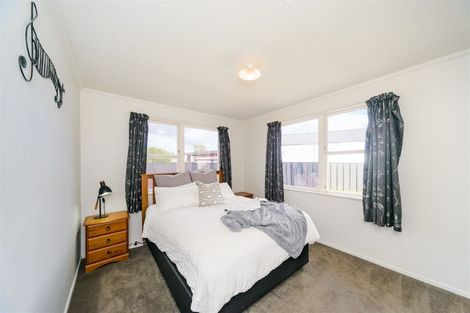 Photo of property in 22 Rhodes Drive, Kelvin Grove, Palmerston North, 4414