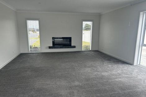 Photo of property in 10 Puroto Place, One Tree Point, 0118