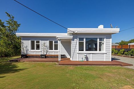 Photo of property in 66 Revans Street, Featherston, 5710