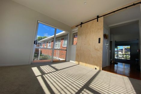 Photo of property in 2/467 Beach Road, Murrays Bay, Auckland, 0630