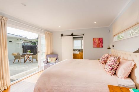 Photo of property in 1 Hemara Street, Waikanae Beach, Waikanae, 5036