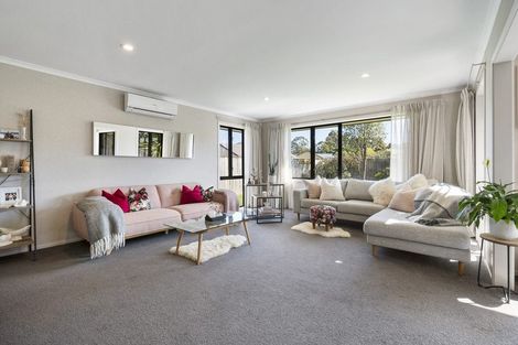 Photo of property in 16 Chestnut Close, Kelvin Grove, Palmerston North, 4414