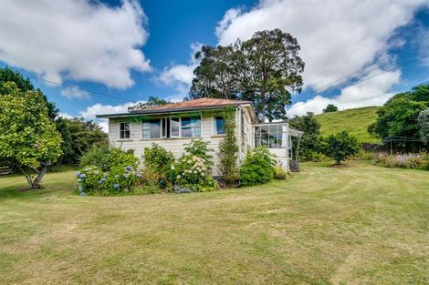 Photo of property in 877 Hendley Road, Patoka, Napier, 4186